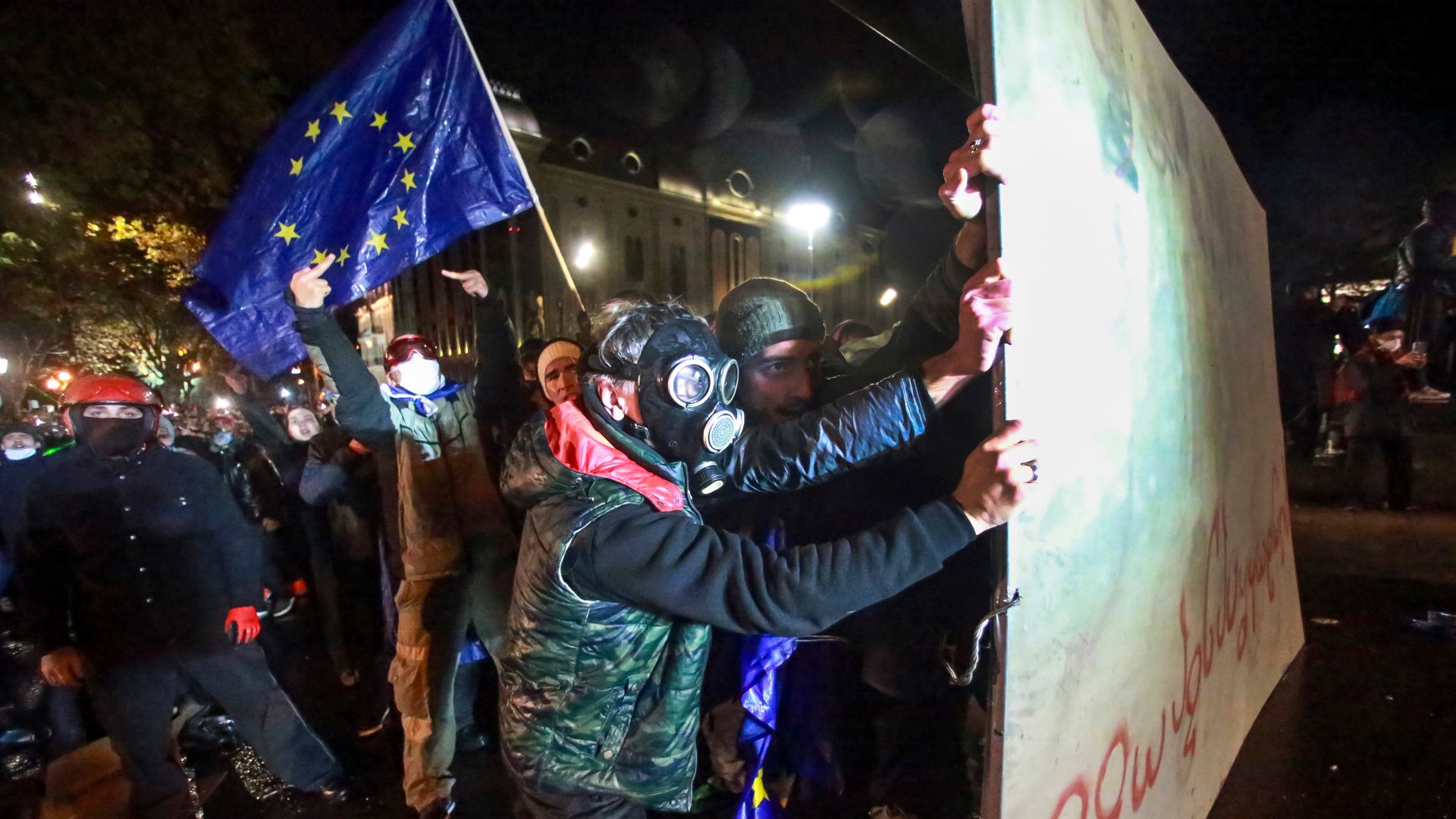 Violent protests in Georgia as ‘pro-Russian’ government suspends bid to join EU