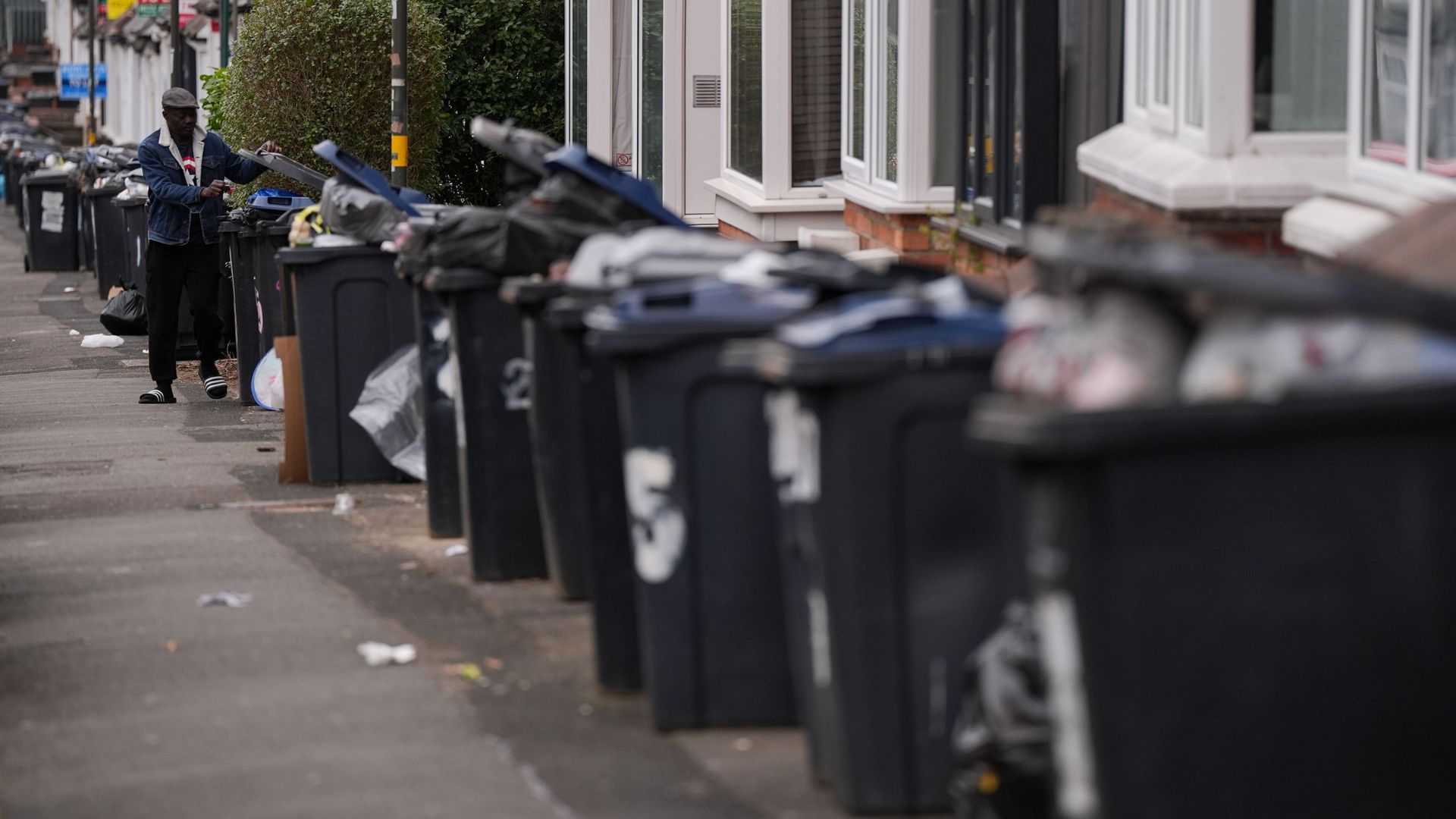 Major incident in Birmingham as ‘17,000 tonnes’ of rubbish piles up