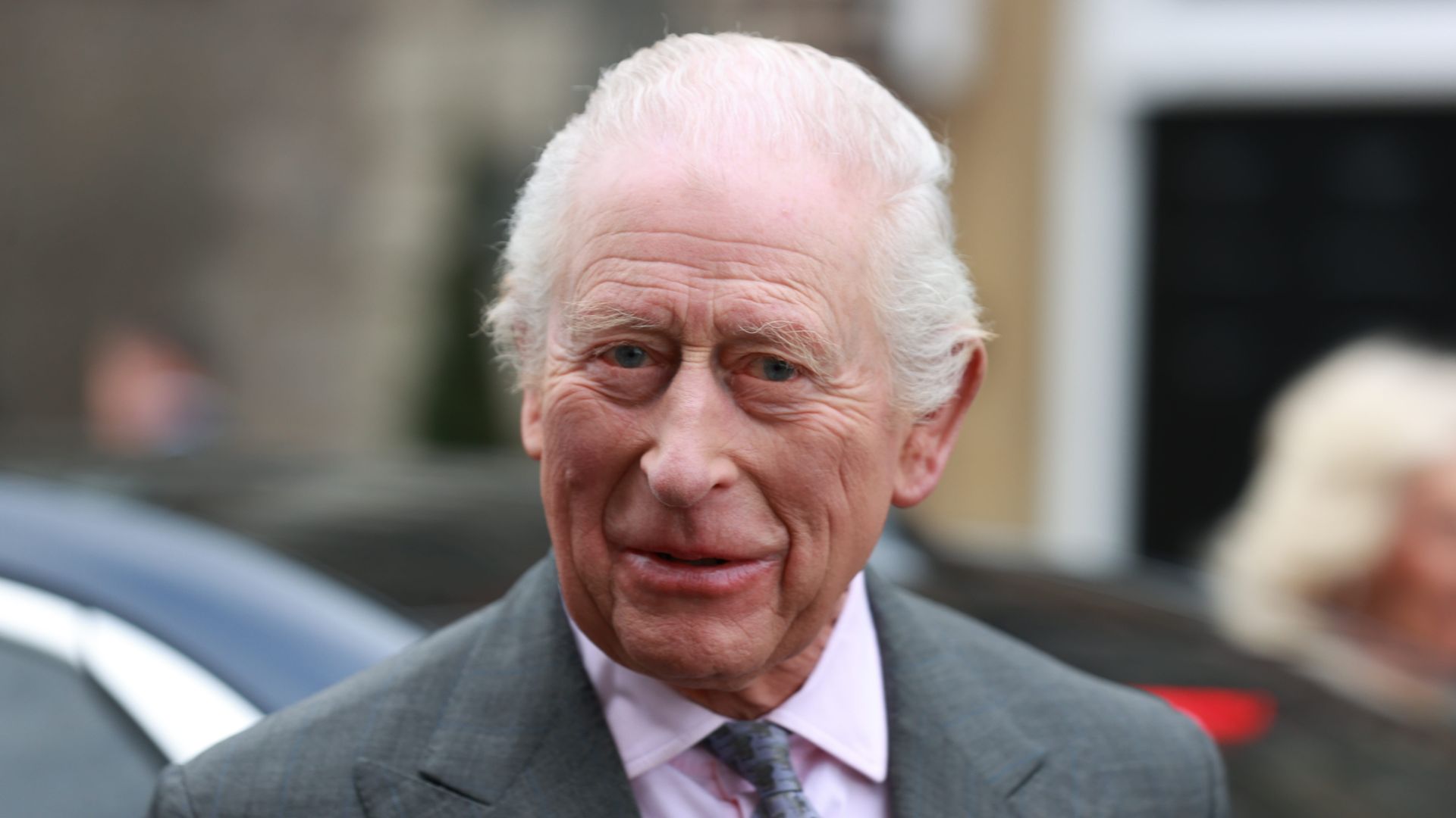 King returns to official duties after hospital stay