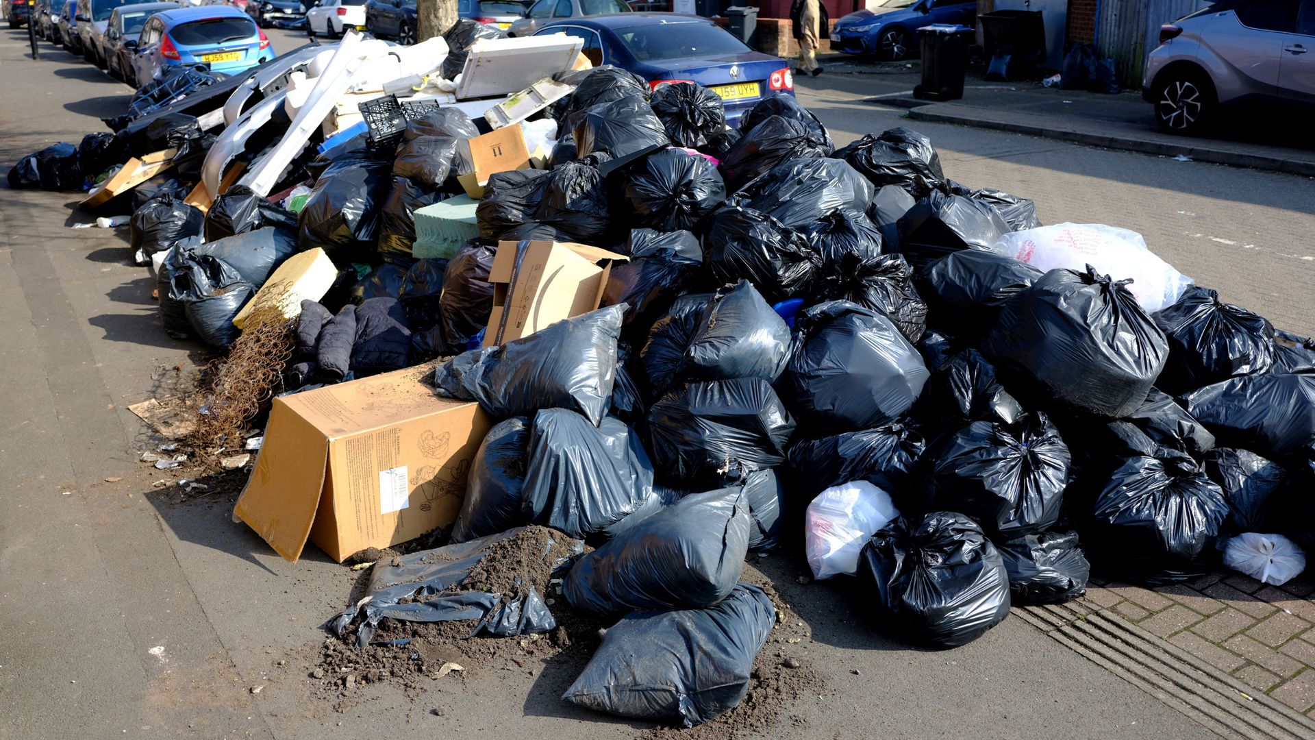 Why are Birmingham bin workers striking and how long will it last?