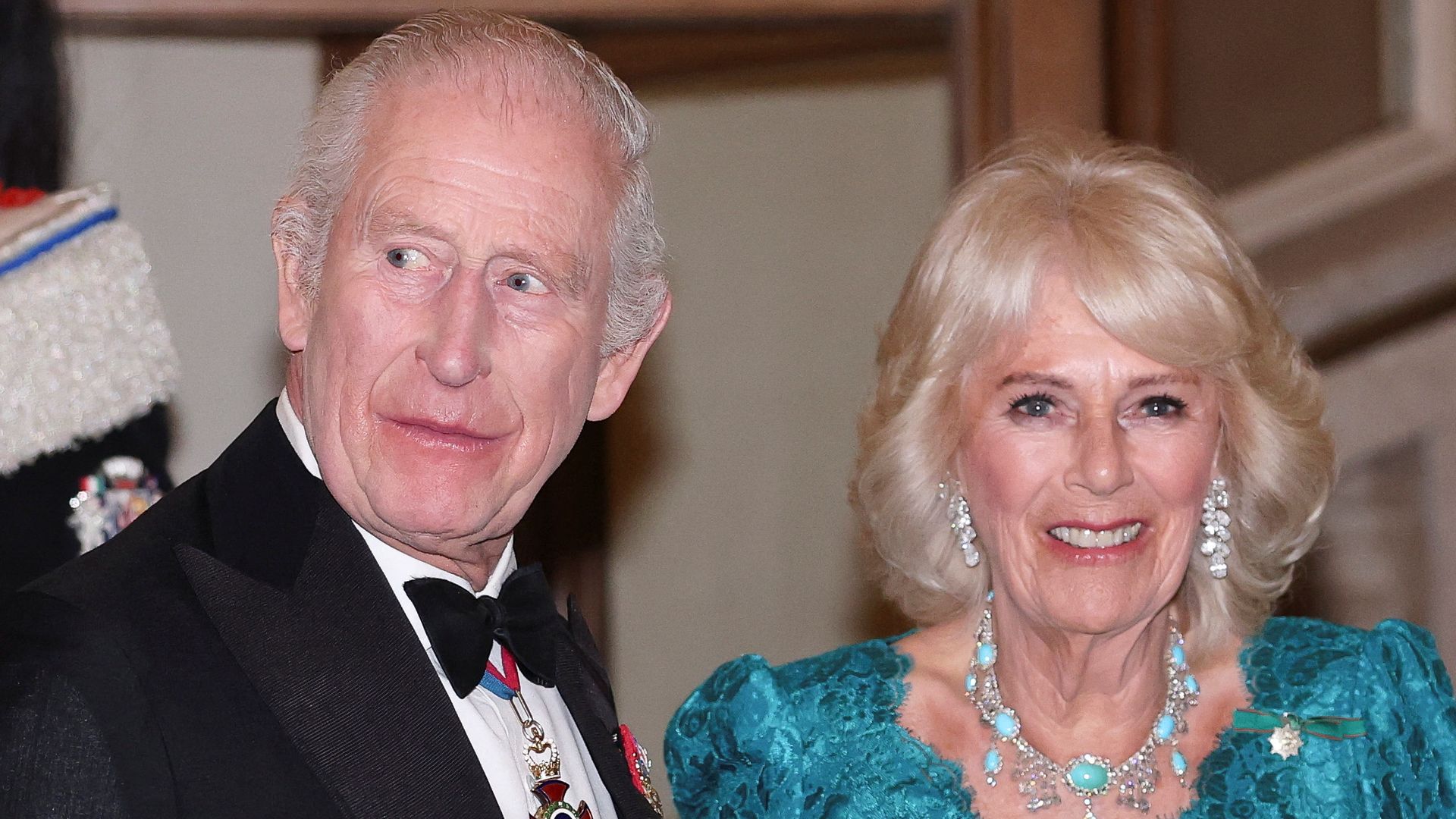 King and Queen meet Pope at the Vatican – as he wishes them happy anniversary