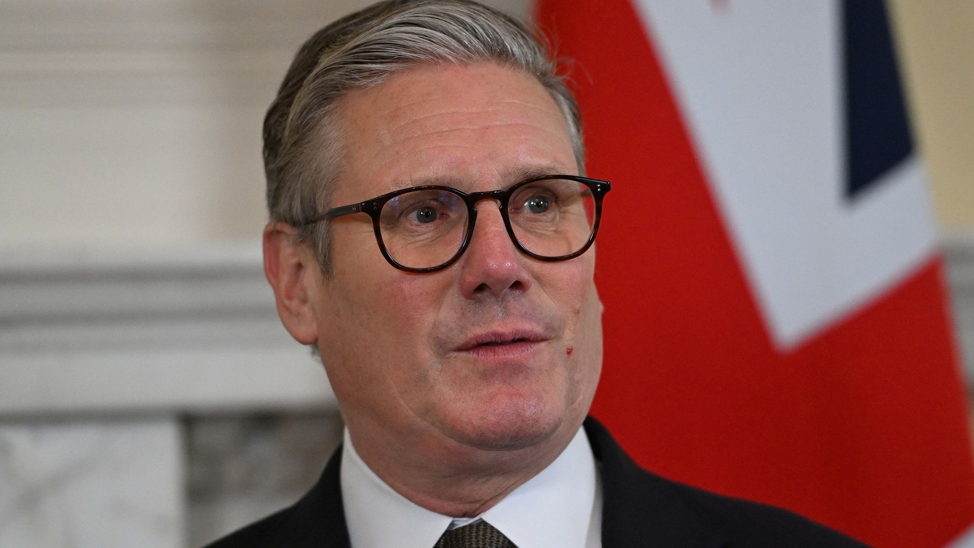 Starmer pledges to protect UK companies from Trump tariff ‘storm’