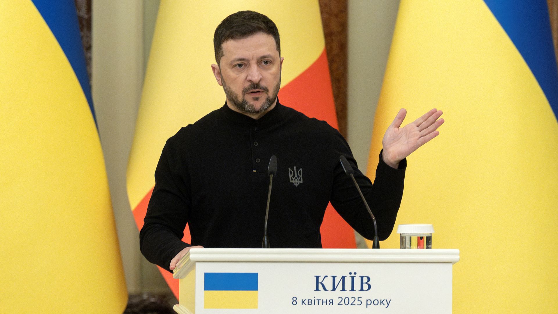 Two Chinese citizens captured during fighting in eastern Ukraine, Zelenskyy says