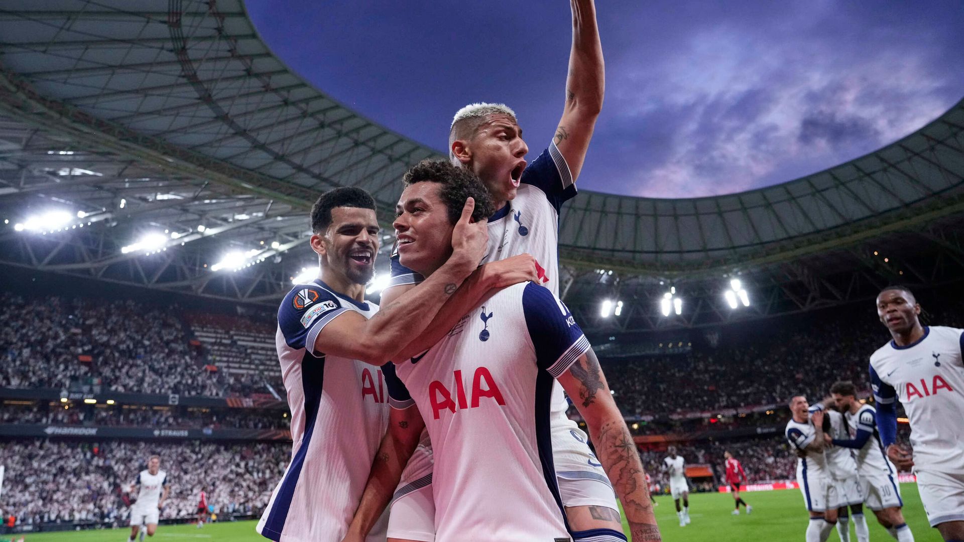 Spurs beat Man Utd to win Europa League