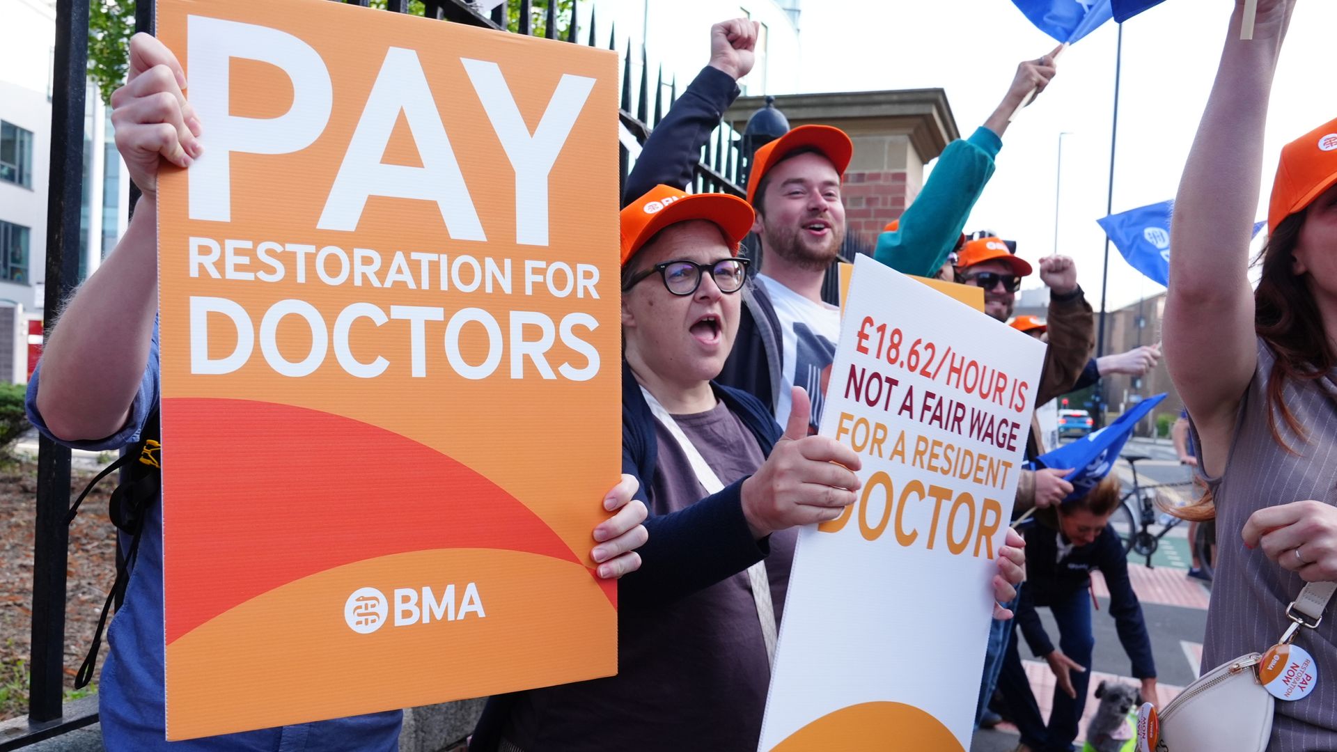 Nurses threaten industrial action ballot after rejecting pay increase