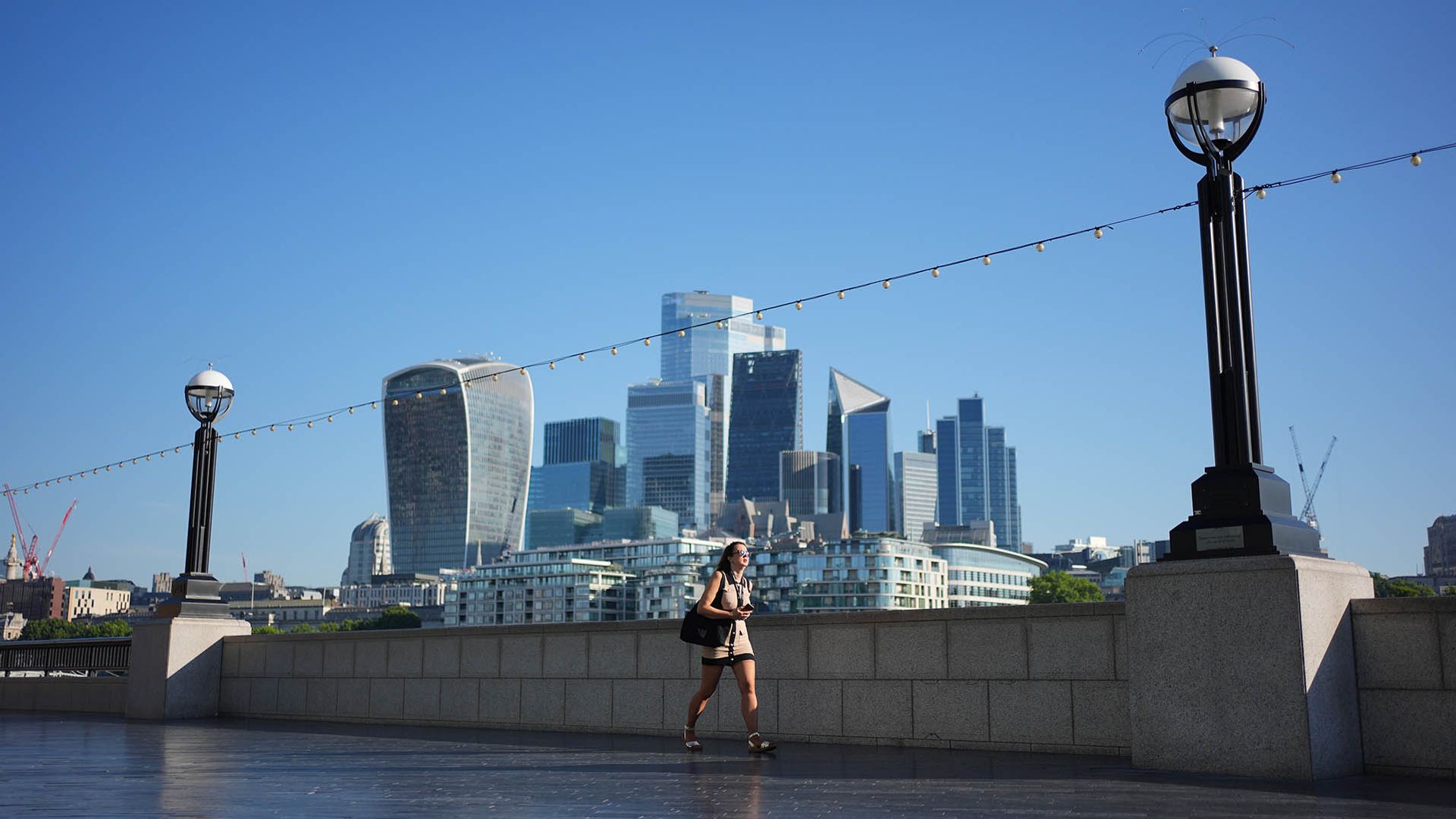 Yellow heat health alert issued for large parts of UK – with temperatures set to hit 30C